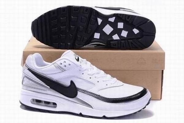 wmns air max bw