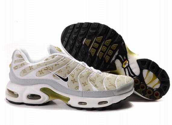 chaussures reqins nike